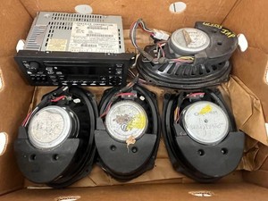 Car Stereo & Speaker Mixed Lot - Chrysler P04704383AF