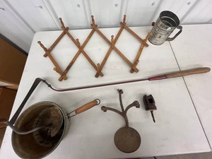 Vintage Kitchen Utensil Set - Bromwell Measuring Sifters & Wooden Rack