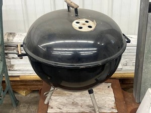 Charcoal Grill - Weber Kettle Grill With Grates & Stand