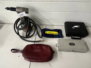 Pneumatic Rivet Gun With Hose w Assortment of Carrying Cases