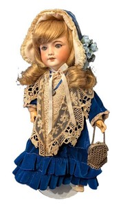 LLR - Antique Unis France Doll