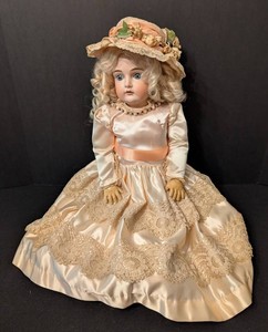 LLR - Antique Heinrich Handwerck German Doll