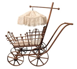 LLR - Antique Victorian-Style Wicker Baby Doll Carriage