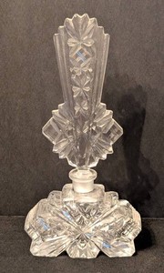 B1 - Vintage Crystal Perfume Bottle