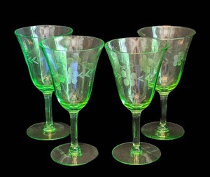 K - Vintage Etched Uranium Wine Glasses (Lot of 4)