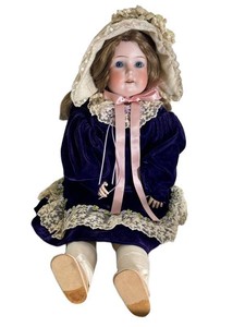 LR - Antique Max Handwerk Germany Composition Doll