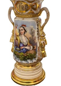LL2 - Antique Vieux Paris Porcelain Portrait Table Lamp  Antique Old Paris Porcelain Portrait Table Lamp