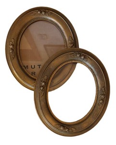 LL2 - Two Vintage Oval Frames