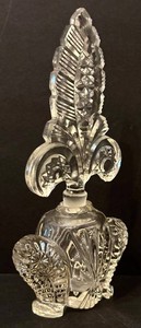 LL1 - Art Deco Clear Glass Perfume Bottle With Fleur-De-Lis Stopper
