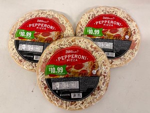 G. 3x Ultimo Pepperoni Pizza