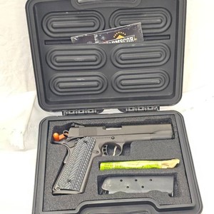 Rock Island 1911 Tactical 45ACP,VZ Grips, 2 Mags in Case