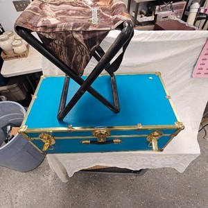 Foot Trunk and Folding Chair(no Key for trunk)