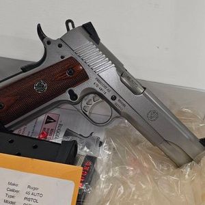 Ruger SR1911, 45 ACP,Stainless, 2 Mags in Case