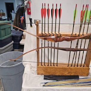 2 Recurve Bows with Arrows and STAND Necedach,Missilite