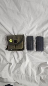 US Army M1 Carbine Mags and Holder 2-20rd in Pouch