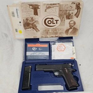 Colt 1991A1-1911, 45ACP, Two Mags in Case