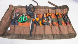 Bucket Boss Roll-Up Tool Bag  Assorted Shears (Many Fiskars Brand)