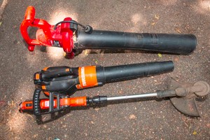 Yard Tool Lot  Blowers & Weed Trimmer (Toro, WORX & BlackDecker)