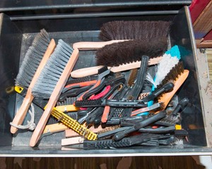 Assorted Brush Lot  Wire Brushes & Mixed Cleaning Brushes