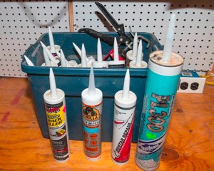 Caulk, Mortar Repair & Crack Filler  with Caulking Gun