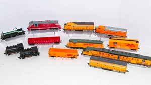 Model Train Set Lot  Union Pacific, Burlington & Baltimore & Ohio