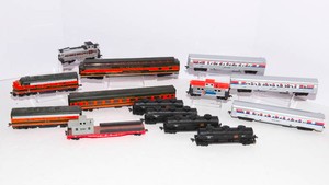 Model Train Set Lot  Empire Builder & Amtrak
