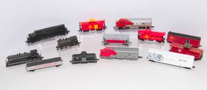 Model Train Set Lot  Santa Fe & More