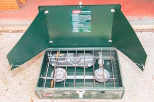 Coleman Dual Fuel Camp Stove 424  Approx. 17.5 x 11