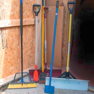 Yard & Garage Tool Lot