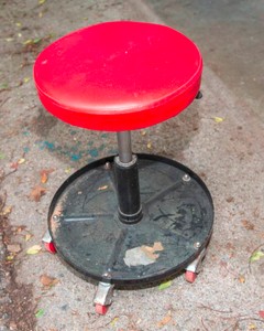 Adjustable Height Rolling Mechanic Stool