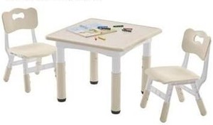 Kids Table and 2 Chairs Set $99.99 Retail - Brand New