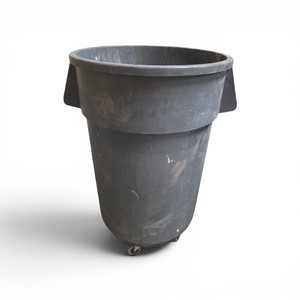 Garbage Can on Wheels 