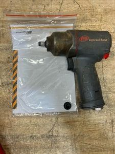 Ingersoll Rand Impactool 38  Drive Airtool 2115QTiMAX MSRP $350