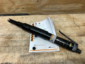 Ingersoll Rand Needle Scaler Air Tool 125-A MSRP $220