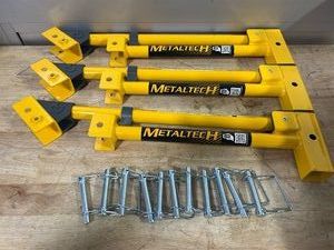 Metaltech Foldable 14in. Outriggers, Model# I-CISO4FDNCAS MSRP $100 (missing pieces)