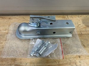 Ultra-Tow 2in. Trailer Coupler, 3500-Lb. Capacity, Fits 2in. Receiver, Steel, Model# 605663a MSRP $32.99
