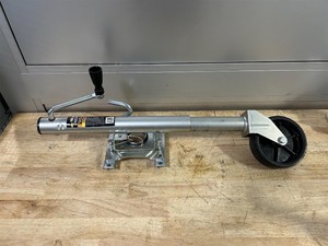 Ironton Bolt-On Sidewind Marine Swivel Jack, 1000-Lb. Capacity MSRP $29.99 (non working, sold as is)