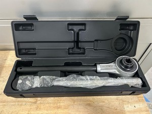 Klutch Torque Multiplier, 34in. Input x 1in. Output, 2,200 ft.lbs. Max. MSRP $319.99 (untested sold as is)
