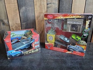 Disney Transforming Inn McMissile cars 2 and London Playset