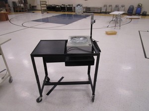 Metal Cart wOverhead Projector 37x22x37