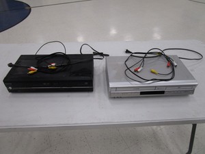 (2) DVDVCR Players
