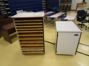 (2) Rolling Art Drying Carts 31x25x26 & 30x25x50