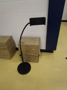 (5) Floor Stands