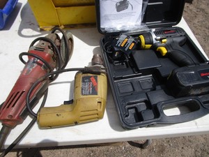 Corded tools Milwaukee grinder, Bl...