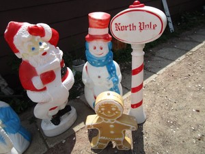 Vintage blow molds North Pole, 44...