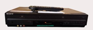 Sony DVDVCR Combo Player w Remote & NEW RadioShack RF Modulator  Tested & Working