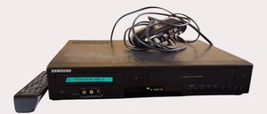 Samsung DVDVCR Combo Player w Remote & RF Modulator  Tested & Ready for Retro Entertainment