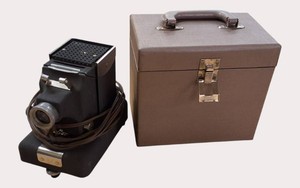 Vintage Standard Projector Co. Model 666 Slide Projector w Carrying Case  Classic Presentation Projector