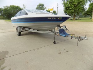 1989 Bayliner Capri with 85 Force Outboard & Escort Trailer