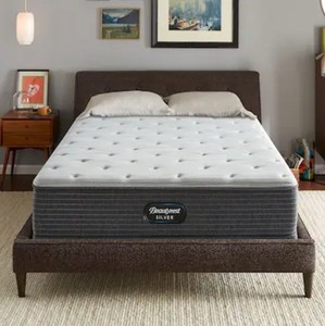 Beautyrest Silver BRS900 Medium Firm Tight Top Queen Mattress - MSRP $1,099.100